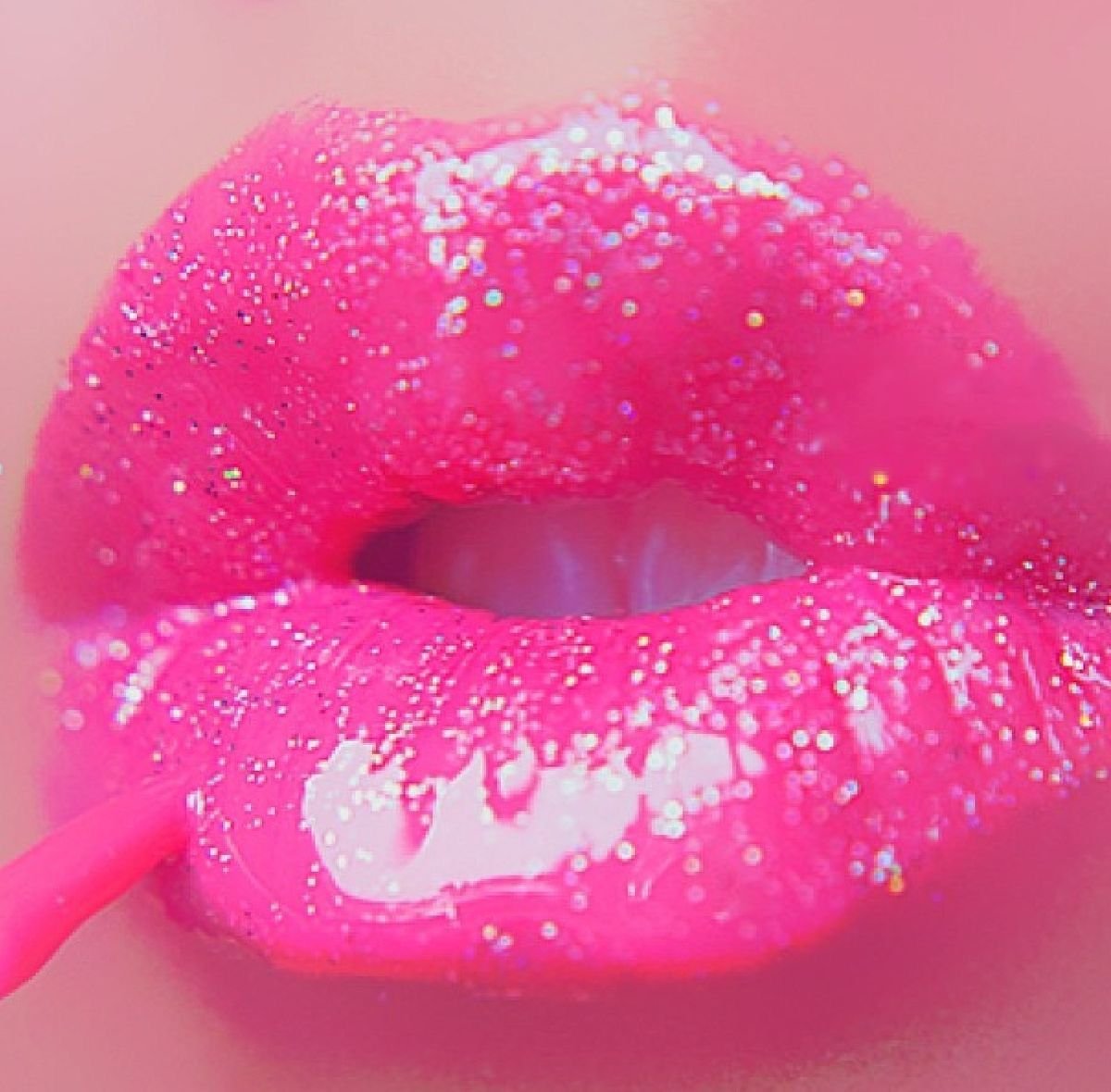 Розовый вход и маленькие губы киски фото