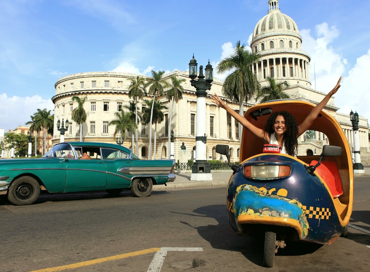 Туристы на Кубе.