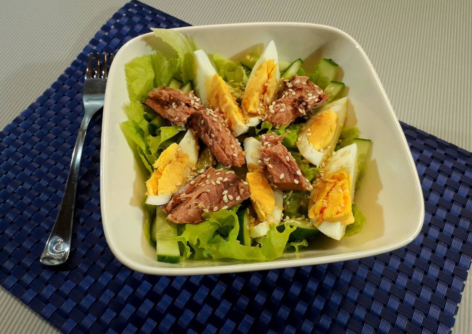 Салат из тунца консервированного рецепт с фото