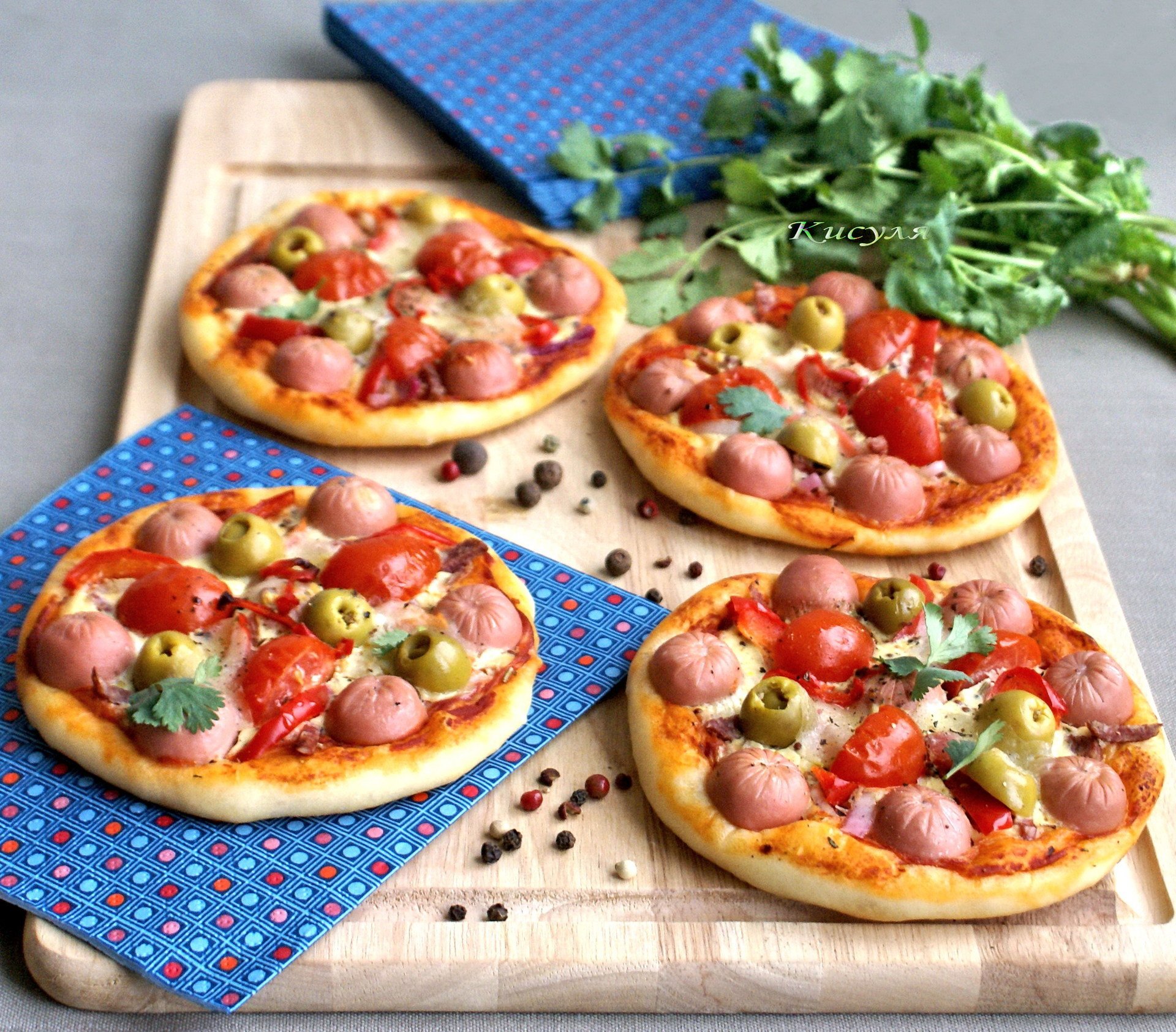 начинка для домашней пиццы с колбасой и сыром и помидорами фото 97