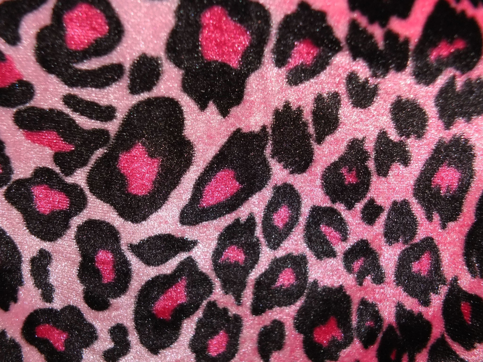 Леопардовый фон розовый.
