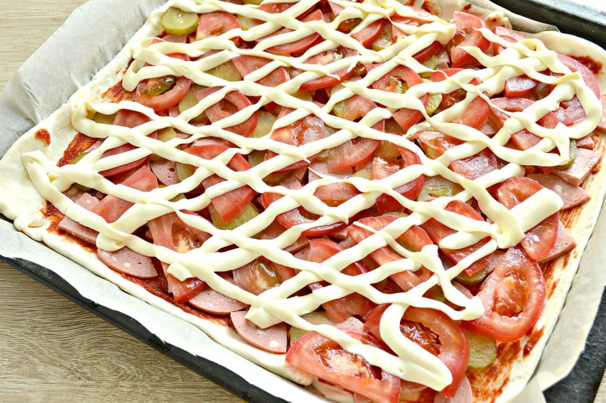 пицца как делать в духовке колбаса помидор фото 50