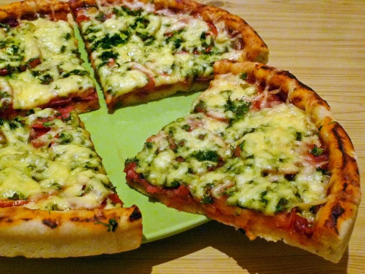 рецепт теста для домашней пиццы в духовке с колбасой и сыром фото 65