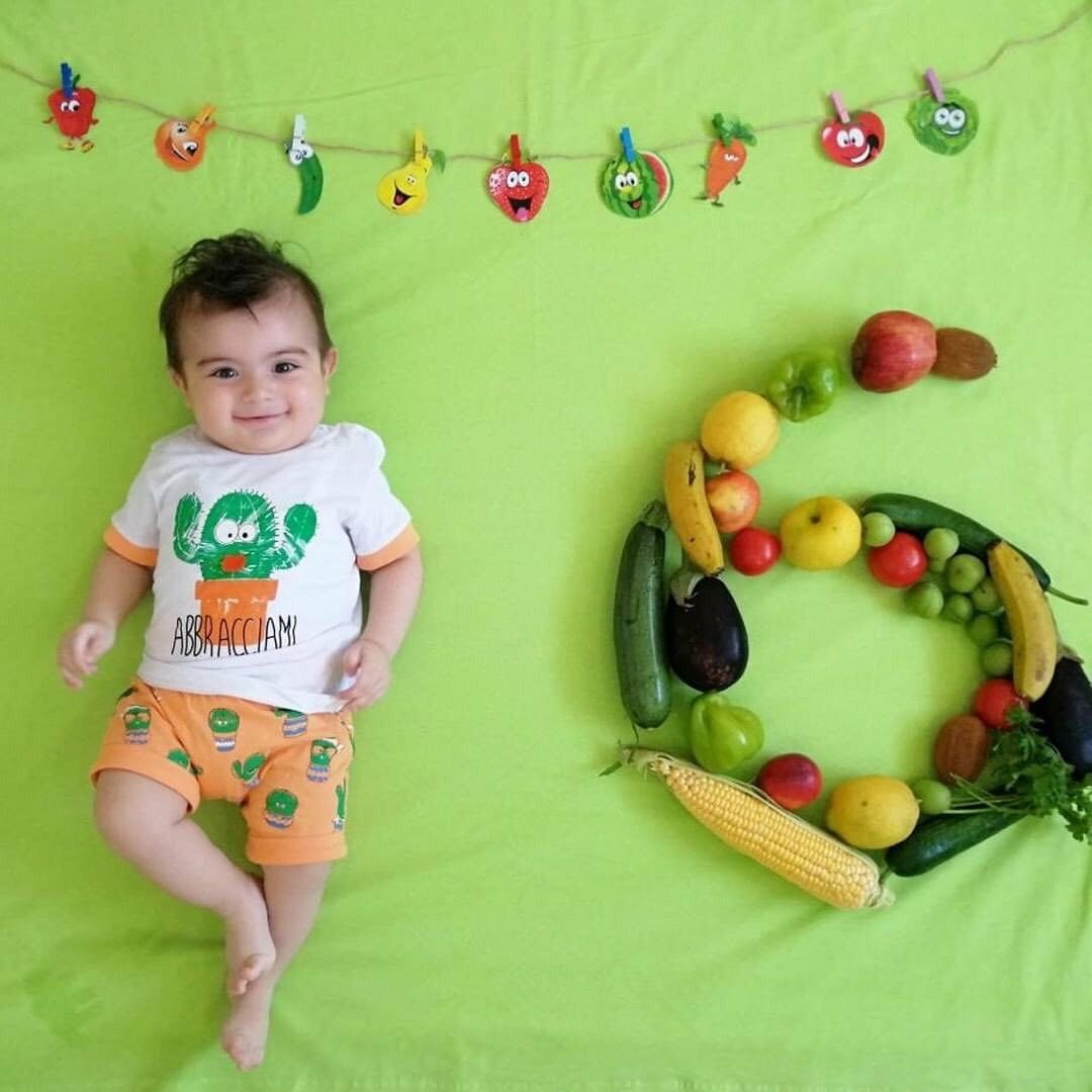 Фотосессия малышей с фруктами