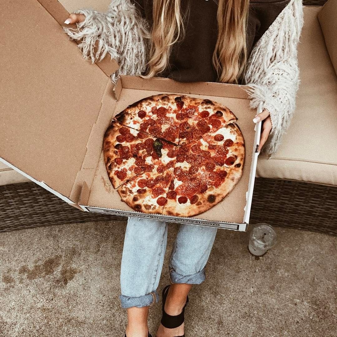 фотошоп из девушки пицца фото 52